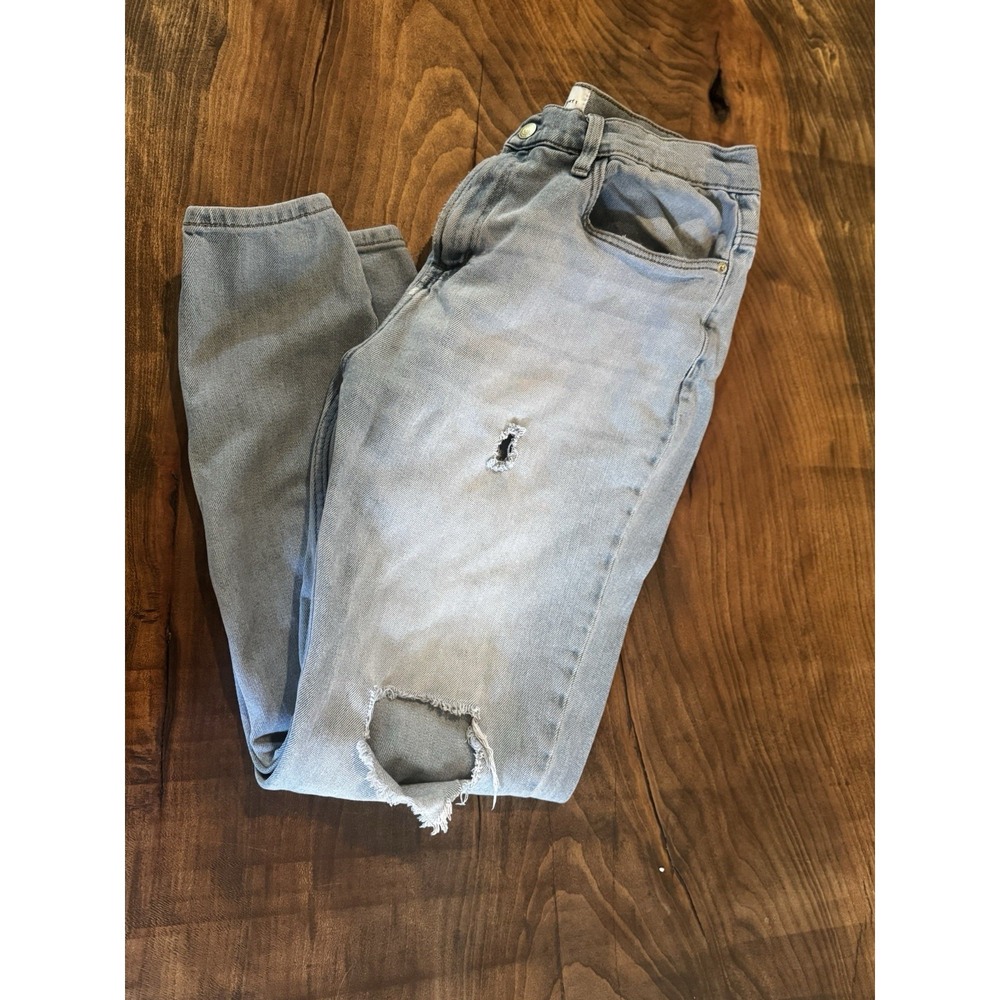 True Craft brand 90's taper light‎ wash blue denim jeans in a size 34x34.